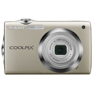 23 Nikon oolpix S 3000 Silver